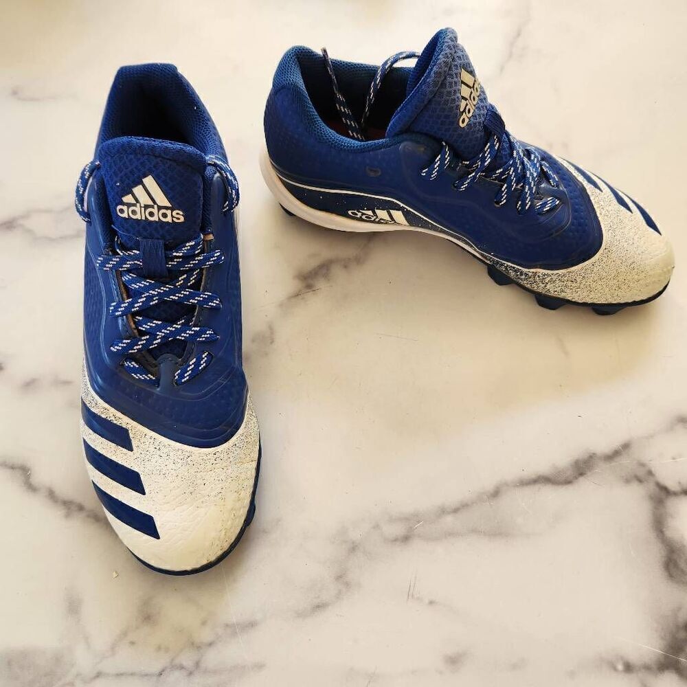 Adidas kids soccer shoes size 5 blue white speckle athletic sport